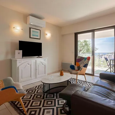 Le Plein Sud Terrasse Vue Agay Apartment *